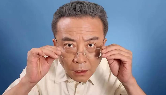 美麗島多焦鏡：傳統(tǒng)老花鏡的弊端，多焦鏡一副就解決了財務(wù)工作者的用眼煩惱